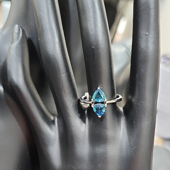 LAB CREATED AZURE BLUE BI-COLOR TOURMALINE RING - Picture 1 of 3